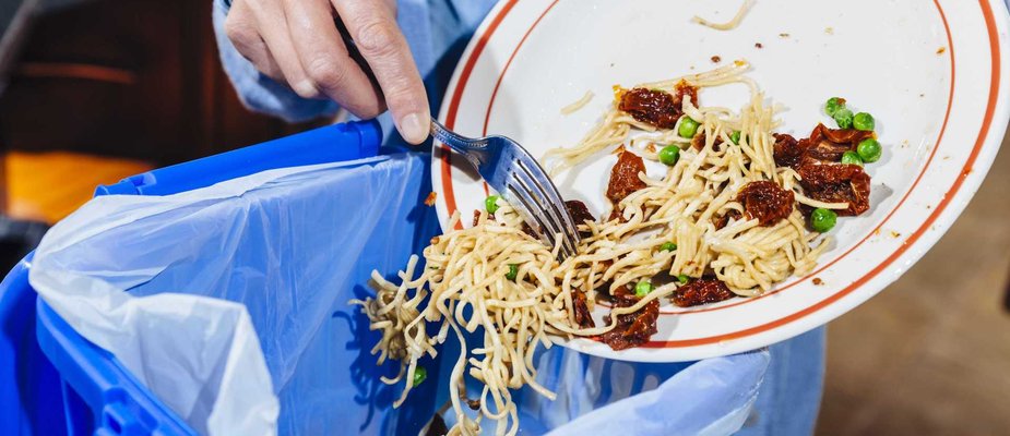 Economia e Eficiência na Cozinha: Como Reduzir Desperdícios e Maximizar Lucros